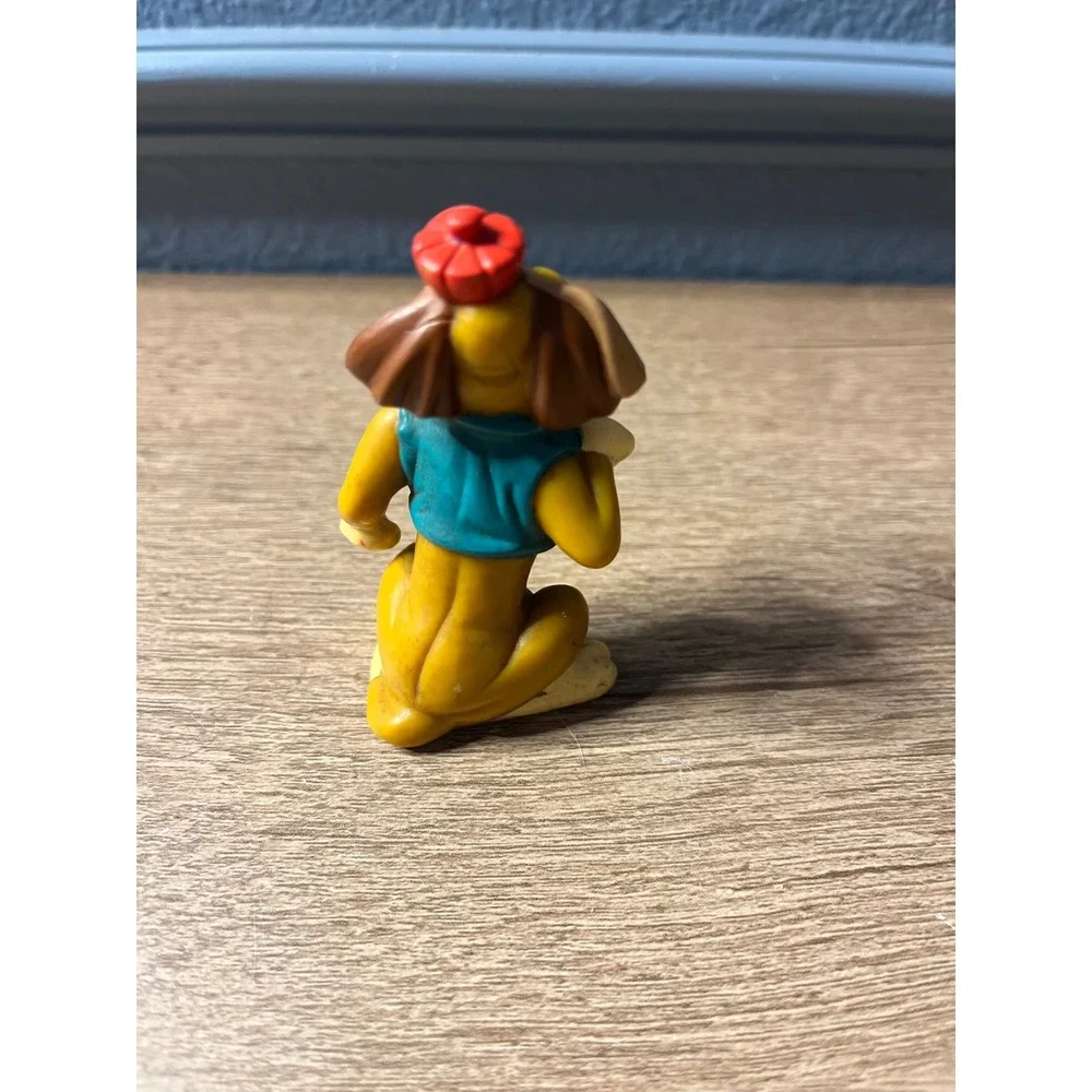 Vintage Disney Oliver and Company Dodger PVC Figure Red Hat Blue Vest Toy 1988‎
